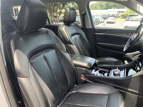 Used 2021 Jeep Grand Cherokee L Limited AWD/4WD image 20