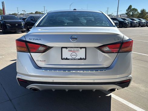 Used 2019 Nissan Altima 2.5 SV image 8