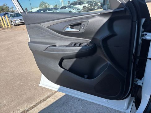Used 2025 Buick Envista Sport Touring image 20