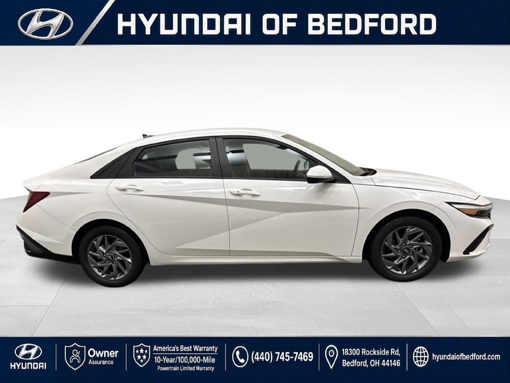 Used 2024 Hyundai Elantra SEL FWD image 4