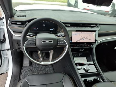 New 2026 Jeep Grand Cherokee L Limited AWD/4WD image 8
