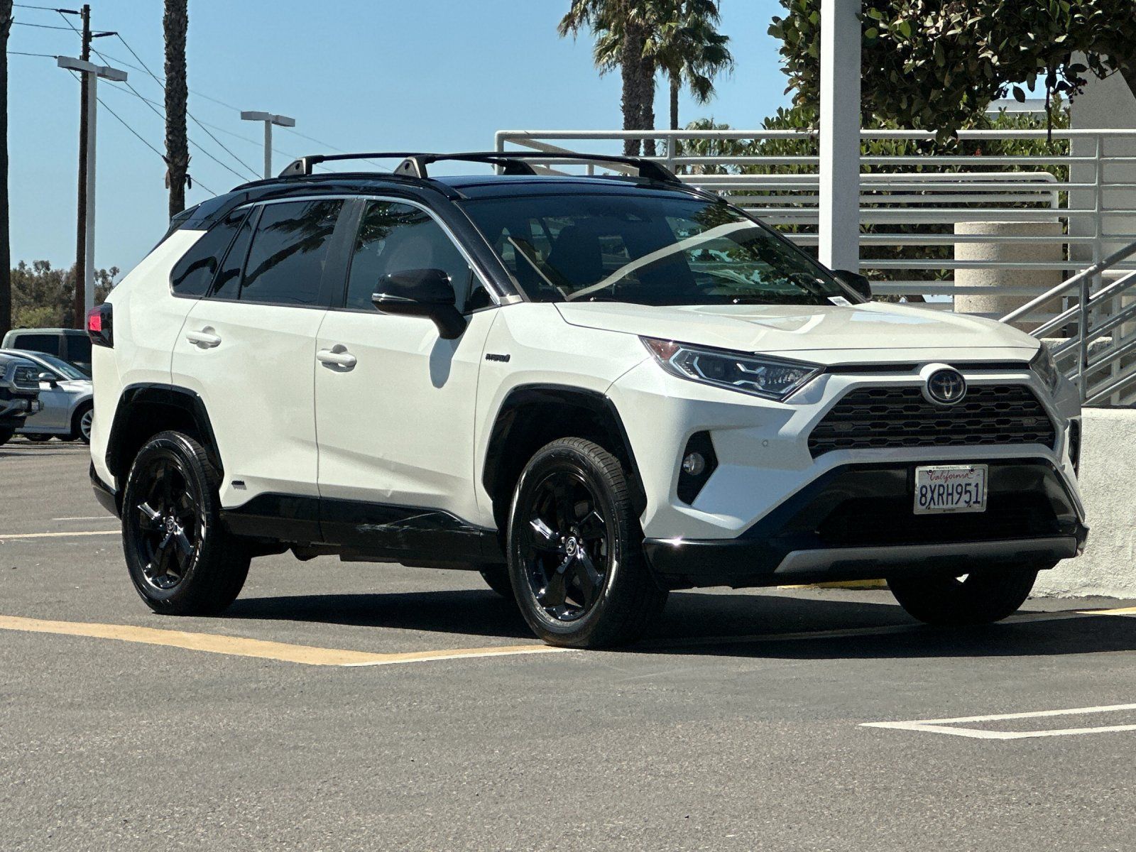 Used 2021 Toyota RAV4 XSE AWD/4WD image 8