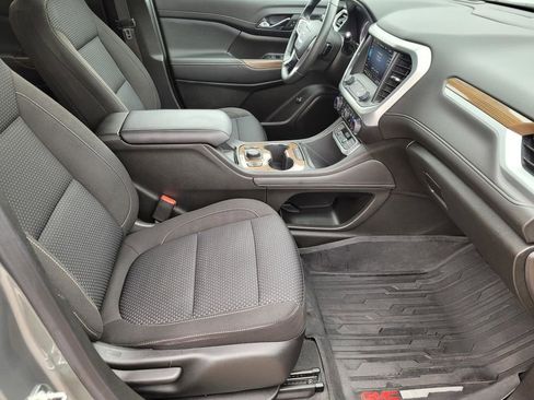 Certified 2023 GMC Acadia SLE w/ Driver Convenience Package image 11