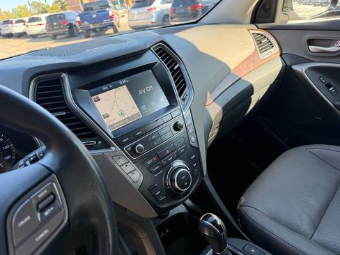 Used 2019 Hyundai Santa Fe XL image 8