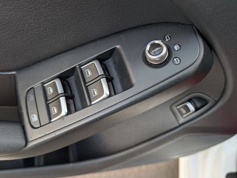 Used 2016 Audi A4 2.0T Premium image 28