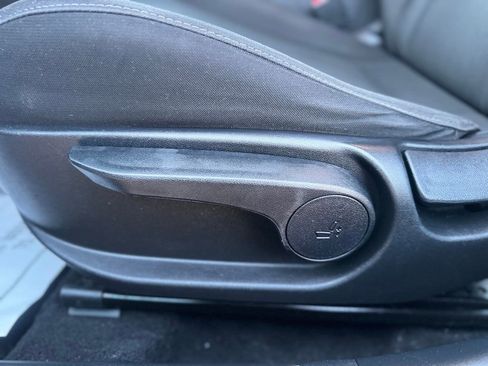 Certified 2022 Hyundai Elantra SEL w/ Convenience Package image 16