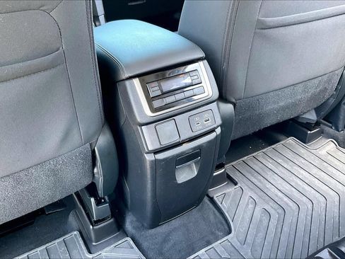 Certified 2024 Subaru Ascent Premium w/ Convenience Package AWD/4WD image 23