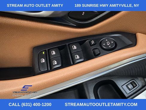 Used 2024 BMW 330i xDrive Sedan w/ Premium Package AWD/4WD image 21