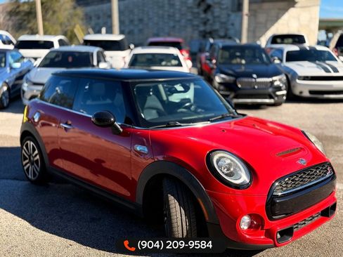 Used 2019 MINI Cooper S w/ Premium Package image 10