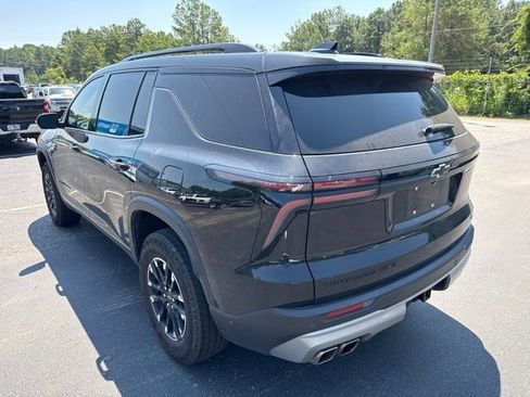 Used 2024 Chevrolet Traverse Z71 w/ LPO, Floor Liner Package AWD/4WD image 3