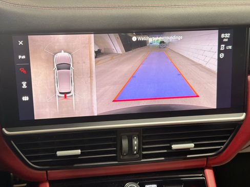 Certified 2023 Porsche Cayenne Turbo AWD/4WD image 33