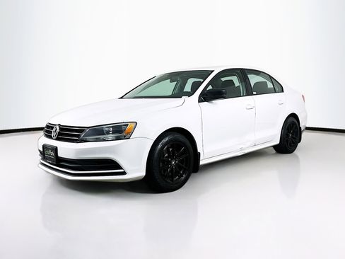 Used 2015 Volkswagen Jetta S FWD image 3