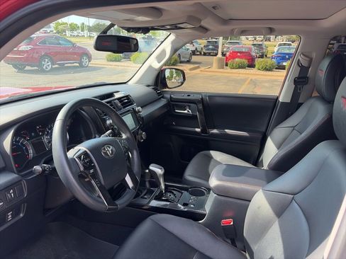 Used 2019 Toyota 4Runner TRD Off-Road Premium AWD/4WD image 10