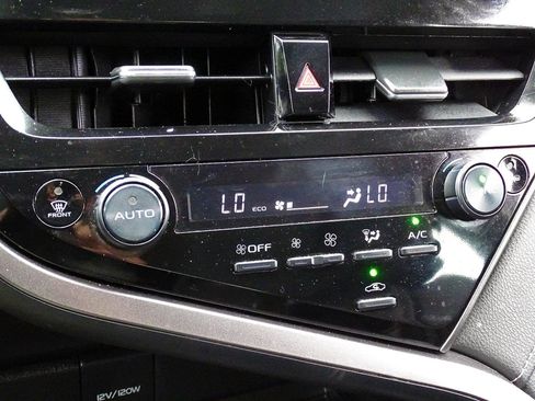 Used 2024 Toyota Camry SE FWD image 44