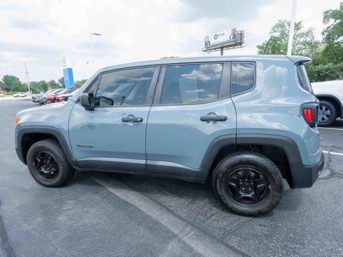 Used 2018 Jeep Renegade Sport w/ Power & Air Group AWD/4WD image 4