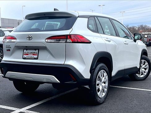 Used 2024 Toyota Corolla Cross L image 11