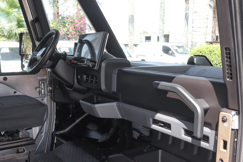 Used 2024 Chevrolet Brightdrop 600 w/ Commercial Equipment Package AWD/4WD image 31