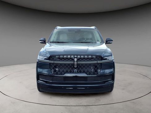 New 2026 Lincoln Navigator Reserve AWD/4WD image 15