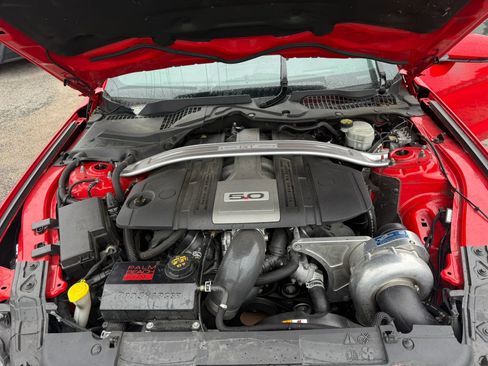 Used 2018 Ford Mustang GT Premium w/ Equipment Group 401A RWD image 8