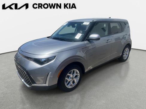 Certified 2025 Kia Soul LX w/ LX Technology Package FWD image 1
