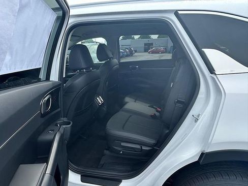 New 2025 Kia Sorento S image 19