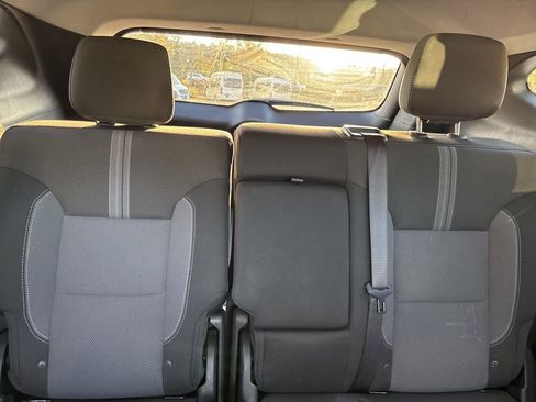Used 2025 Chevrolet Blazer LT FWD image 28