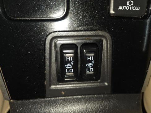 Used 2018 Mitsubishi Outlander SEL image 23