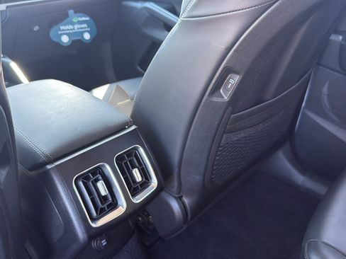 Used 2025 Kia Sorento S FWD image 36