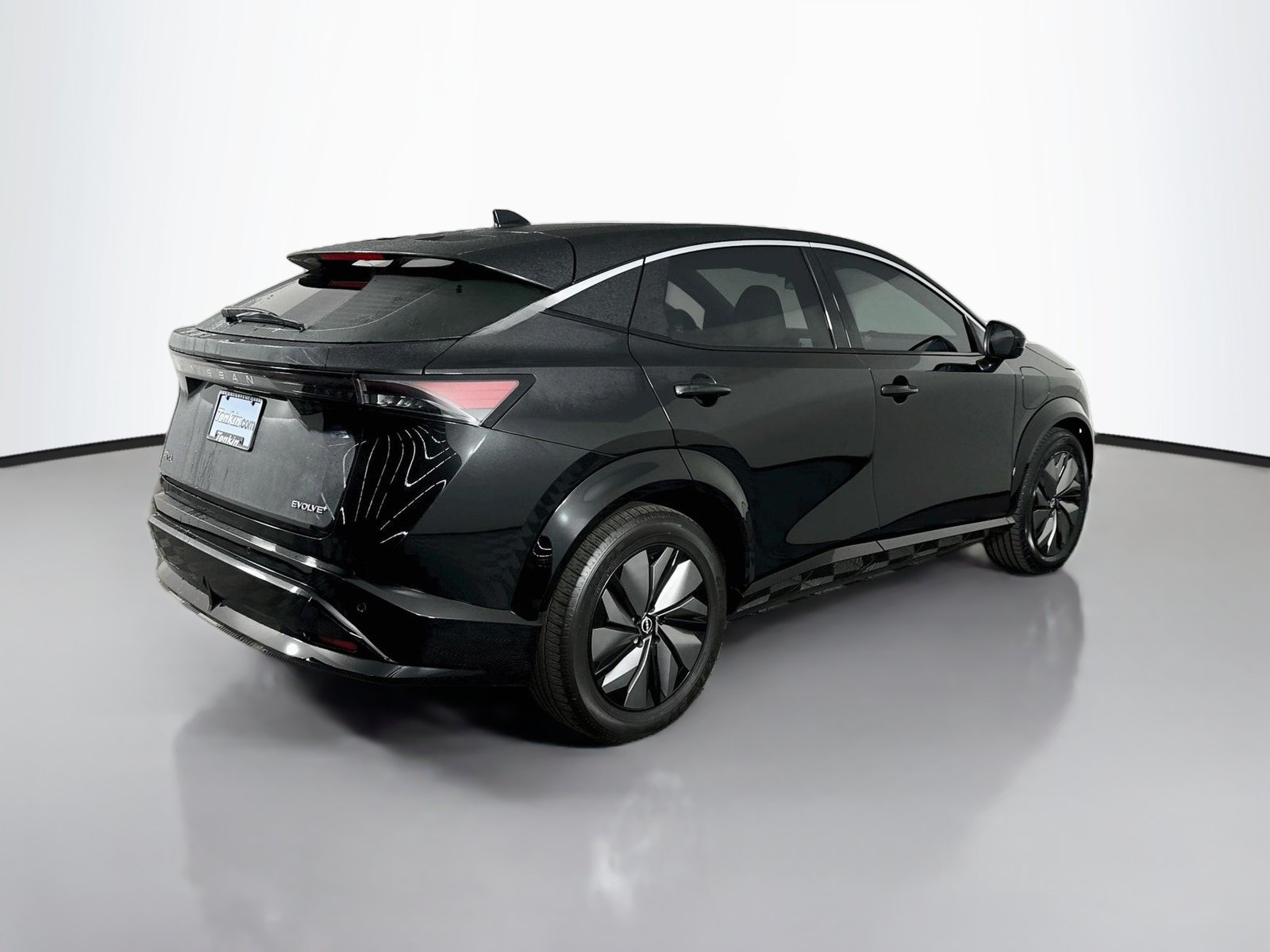 Used 2024 Nissan Ariya FWD image 7