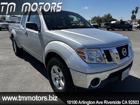 Used 2010 Nissan Frontier SE w/ SE Value Truck Pkg RWD image 17