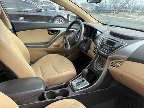 Used 2013 Hyundai Elantra GLS w/ Preferred Pkg image 17