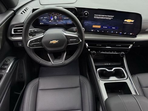 New 2026 Chevrolet Traverse LT image 11