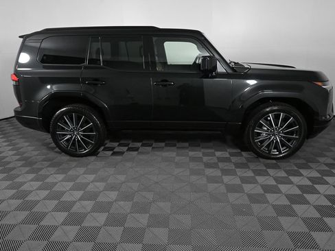 Used 2024 Lexus GX 550 w/ Cold Area Package image 24