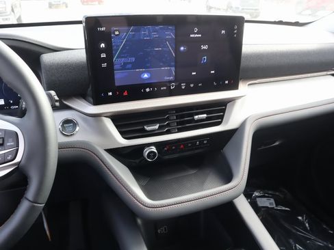 New 2026 Ford Explorer Active image 5