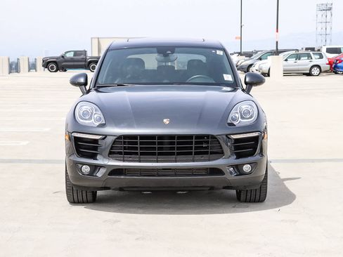 Used 2018 Porsche Macan Sport Edition image 2