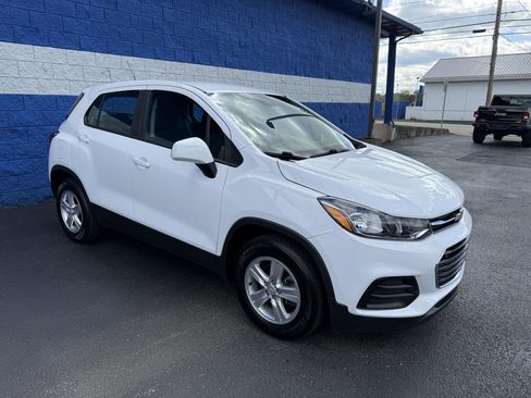 Used 2019 Chevrolet Trax LS image 3