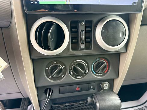 Used 2009 Jeep Wrangler Unlimited Sahara w/ Trailer Tow Group image 17