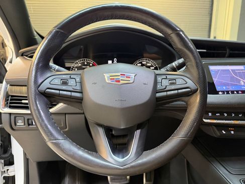 Used 2019 Cadillac XT4 Sport FWD image 16
