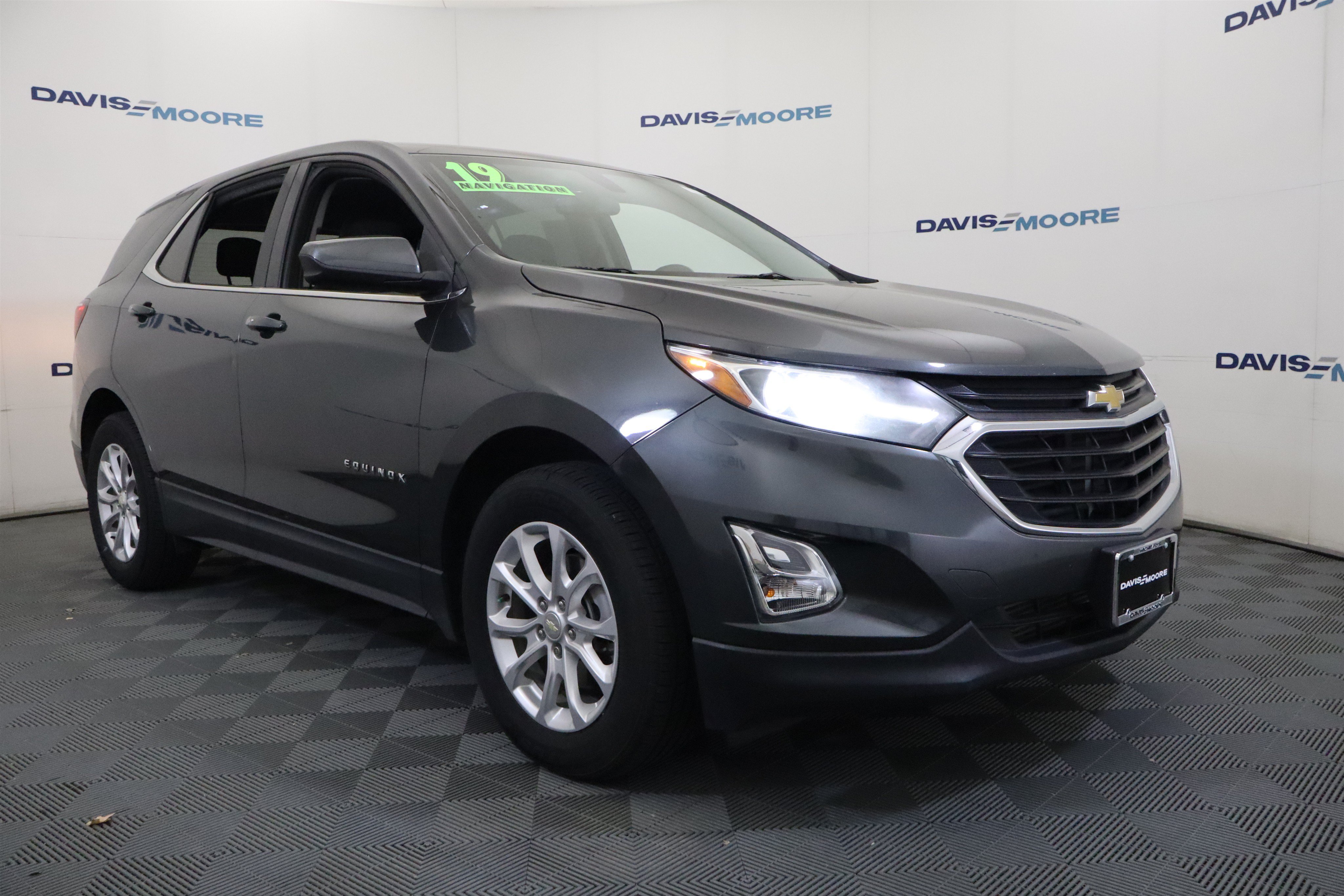 Used 2019 Chevrolet Equinox LT FWD image 3