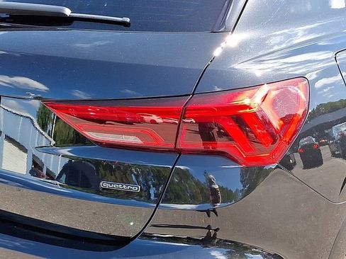 Used 2022 Audi Q3 2.0T Premium Plus image 12