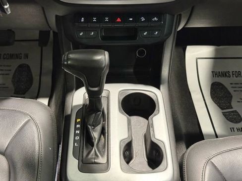 Used 2019 Chevrolet Colorado ZR2 image 21