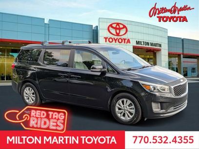 Used 2017 Kia Sedona LX w/ LX Essentials Premium Package