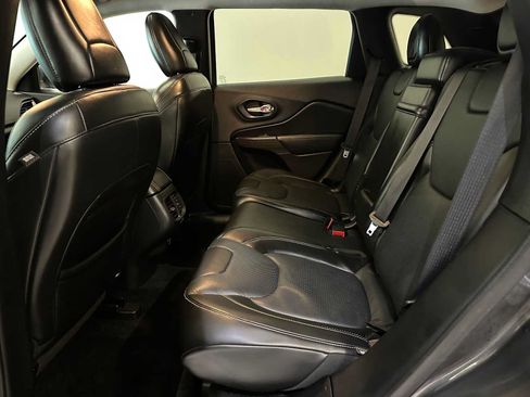 Used 2015 Jeep Cherokee Limited w/ Luxury Group AWD/4WD image 25