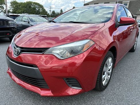 Used 2015 Toyota Corolla LE FWD image 1