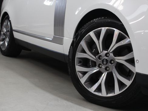 Used 2022 Land Rover Range Rover P525 Westminster Edition AWD/4WD image 19