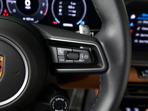 Certified 2025 Porsche 911 Carrera RWD image 24