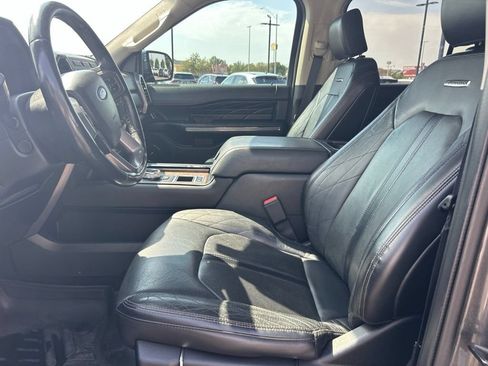 Used 2019 Ford Expedition Platinum RWD image 13