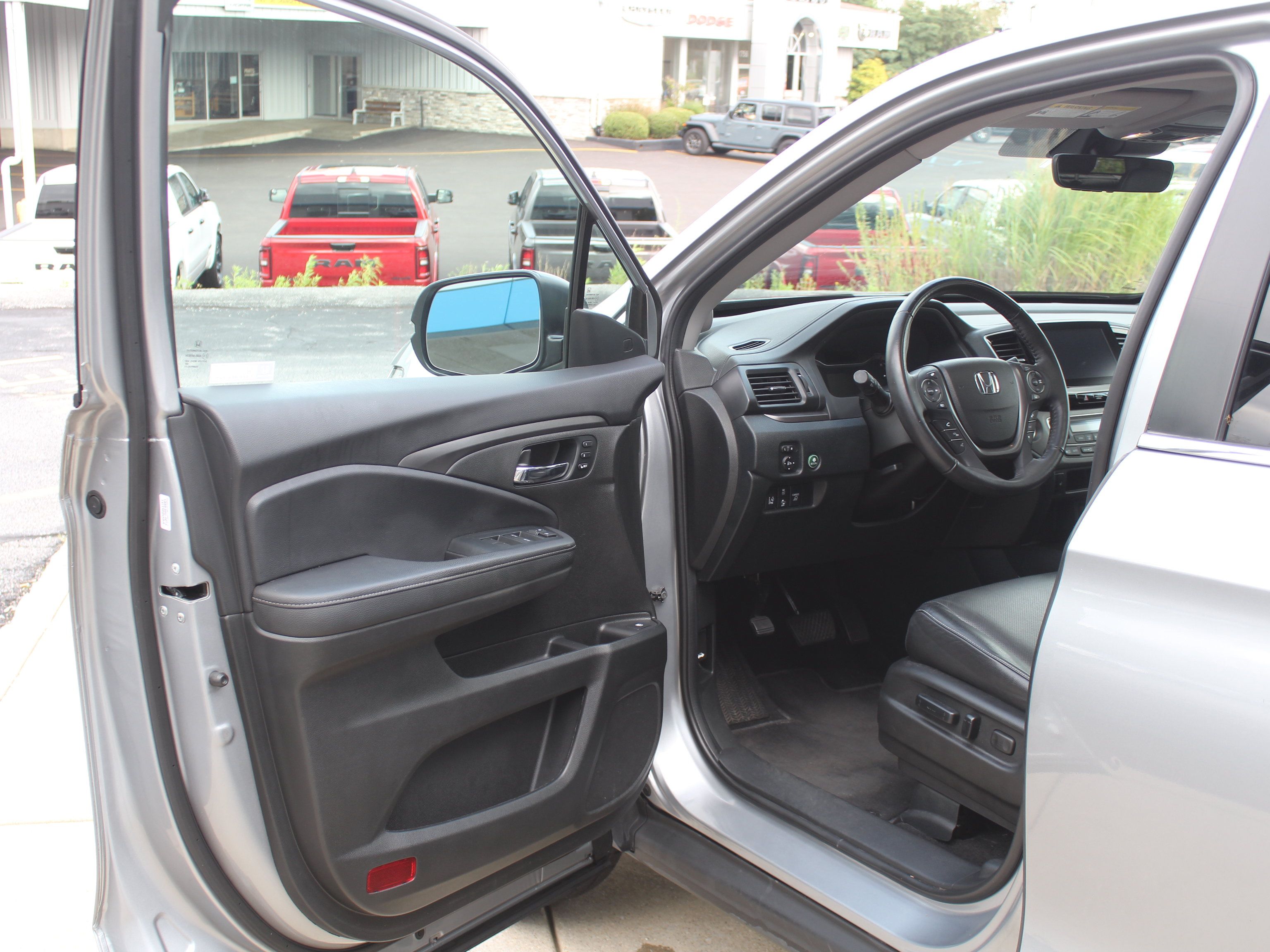 Used 2023 Honda Ridgeline RTL image 12