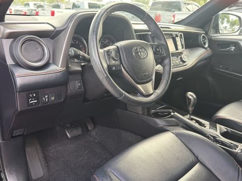 Used 2018 Toyota RAV4 SE w/ Power Extra Value Package FWD image 13