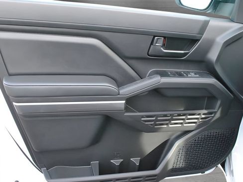 New 2026 Toyota Tacoma SR5 RWD image 5